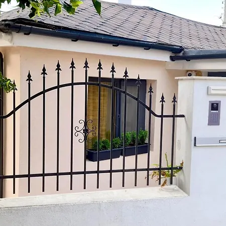 דירה Morava 1 Asparuhovo House *